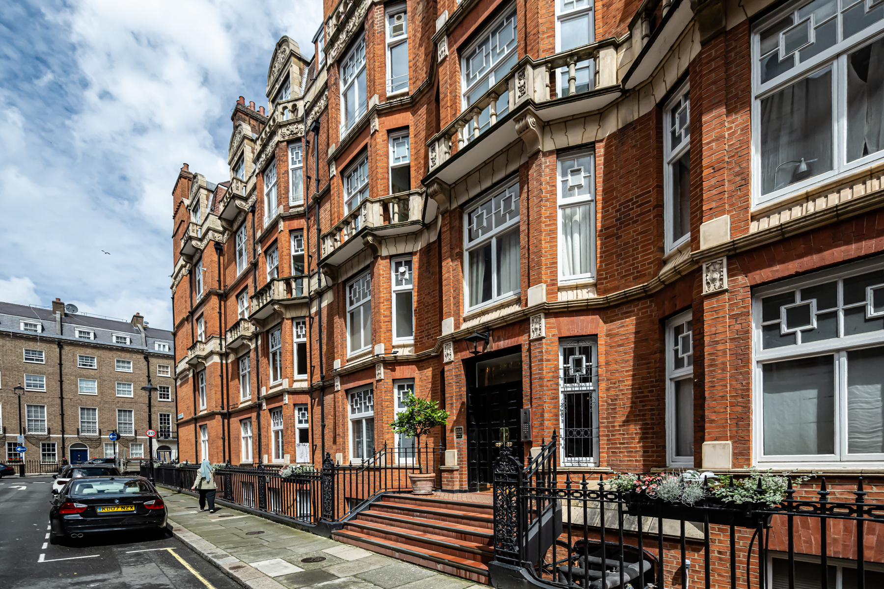 Montagu Mansions